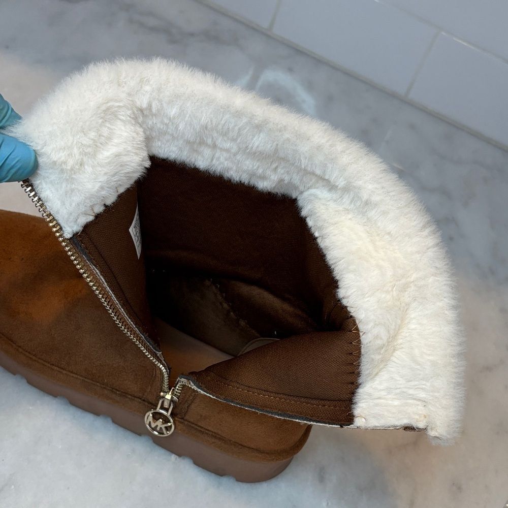 Michael Kors Boots Suede Tan Signature Logo Winter Shoes Designer - Picture 9 of 16